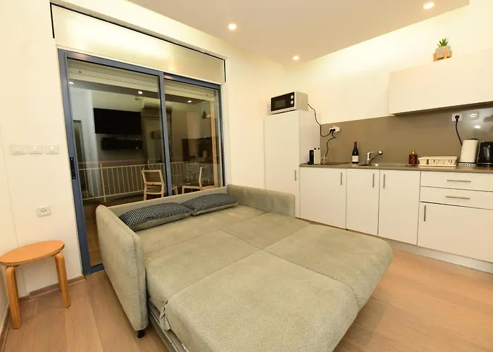 Kai Place Oren\'S